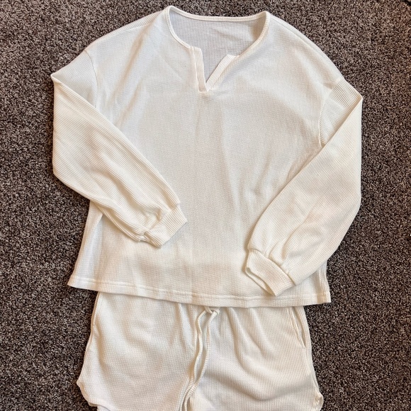 Amazon Basics Other - Amazon Women’s White Waffle Knit Pajama/Lounge Set